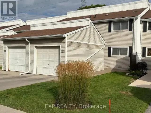 For Rent 4 Bedroom Townhouse Niagara Falls ON DS105048080
