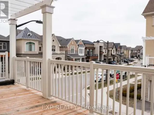 For Rent 4 Bedroom Townhouse Oakville ON DS104224705
