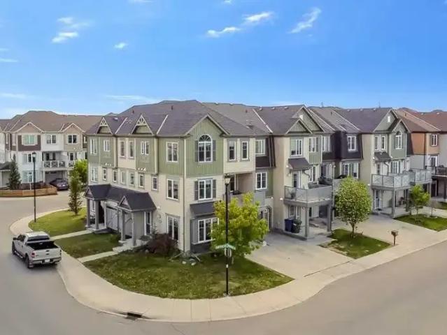 For Rent 4 Bedroom Townhouse Airdrie AB DS103011793