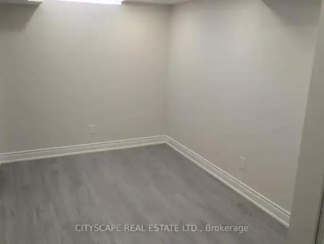 For Rent 4 Bedroom Townhouse Burlington ON DS102847353