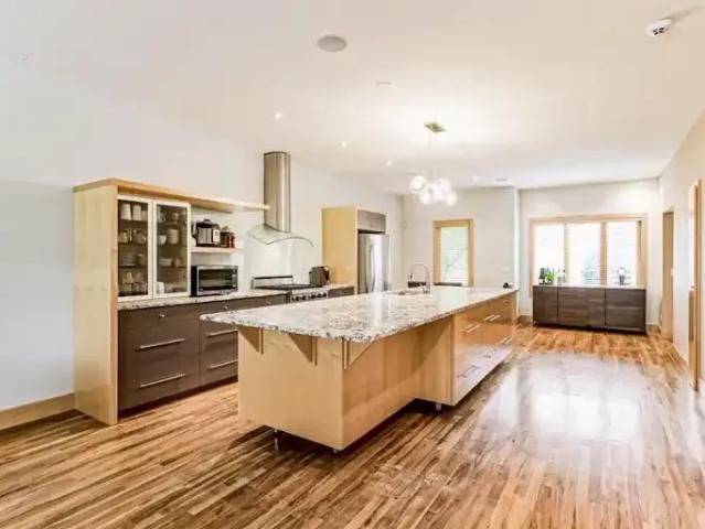 For Rent 4 Bedroom Townhouse Calgary AB DS101773033