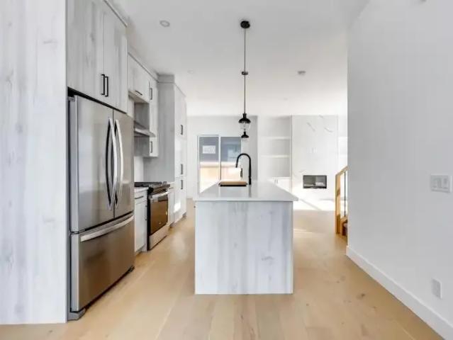 For Rent 4 Bedroom Townhouse Calgary AB DS103179030