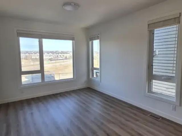 For Rent 4 Bedroom Townhouse Calgary AB DS104506844