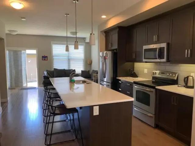 For Rent 4 Bedroom Townhouse Calgary AB DS104863906