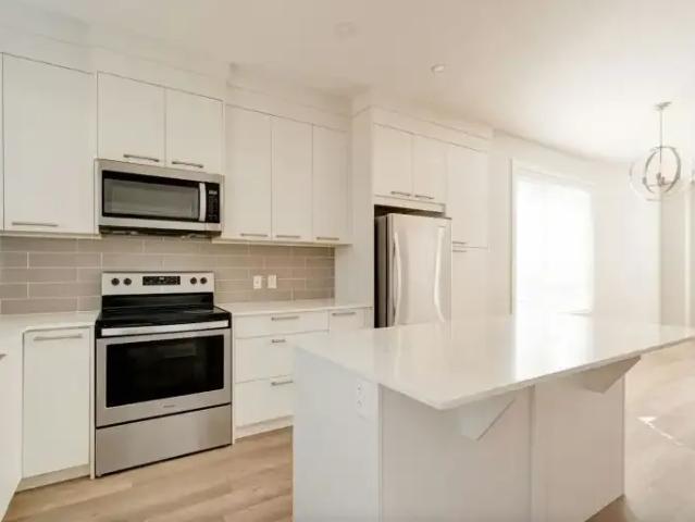 For Rent 4 Bedroom Townhouse Calgary AB DS104181466
