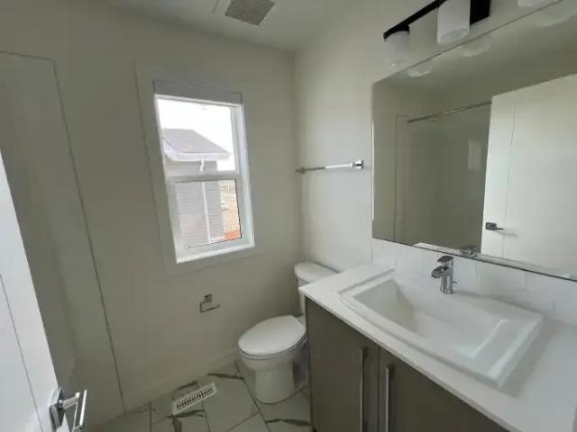For Rent 4 Bedroom Townhouse Calgary AB DS104181284