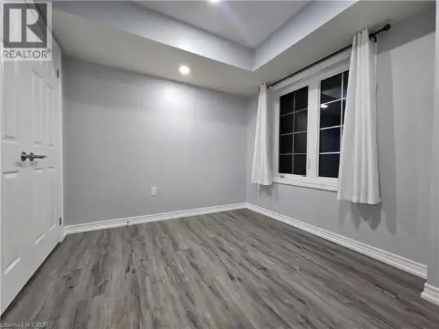 For Rent 4 Bedroom Townhouse Cambridge ON DS104895201