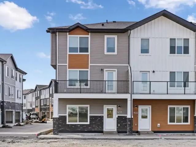 For Rent 4 Bedroom Townhouse Chestermere AB DS105087406
