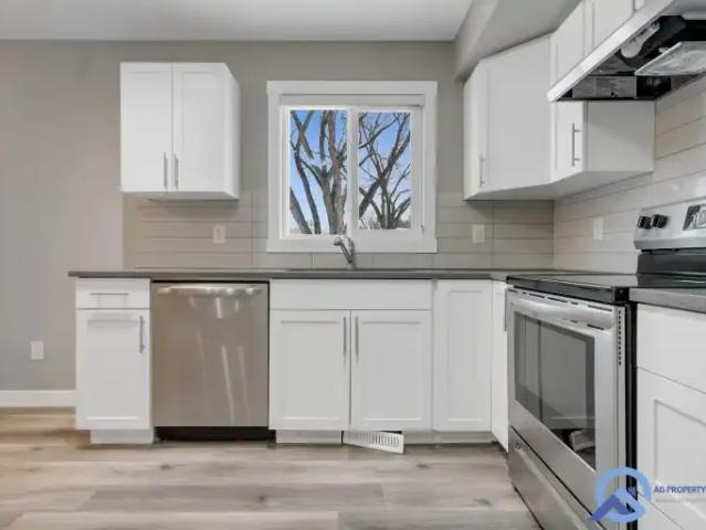 For Rent 4 Bedroom Townhouse Edmonton AB DLS101042670
