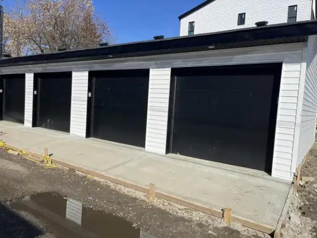 For Rent 4 Bedroom Townhouse Edmonton AB DLS102846347
