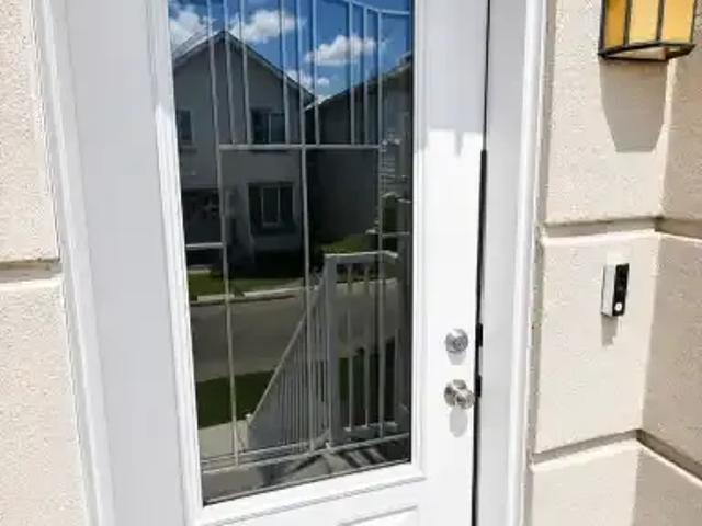 For Rent 4 Bedroom Townhouse Edmonton AB DS104142553