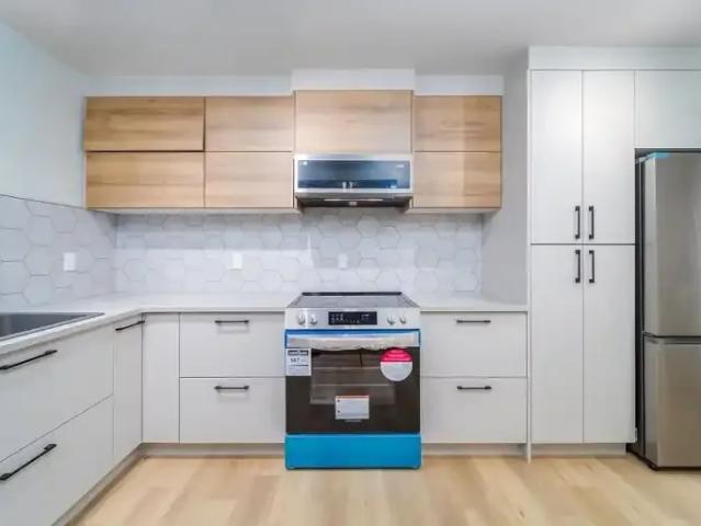 For Rent 4 Bedroom Townhouse Edmonton AB DS103367898