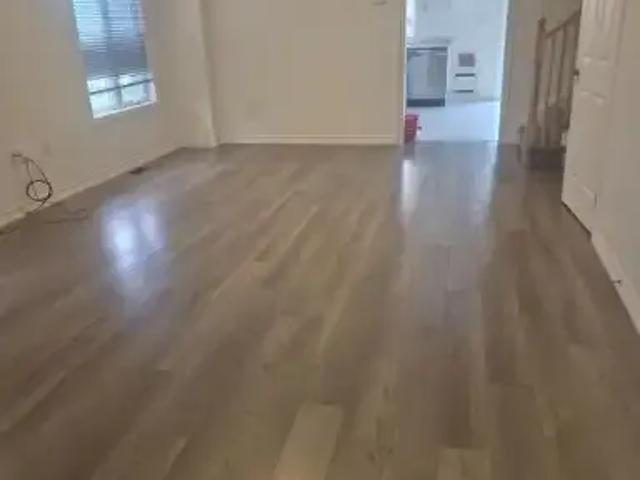 For Rent 4 Bedroom Townhouse Fort Erie ON DS104470857