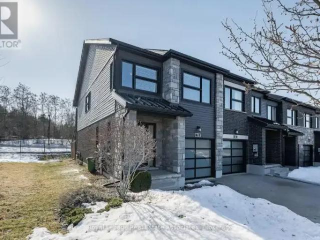 For Rent 4 Bedroom Townhouse Guelph ON DLS101339573