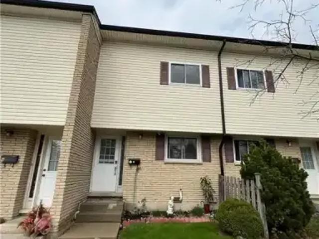 For Rent 4 Bedroom Townhouse Kitchener ON DLS102052545