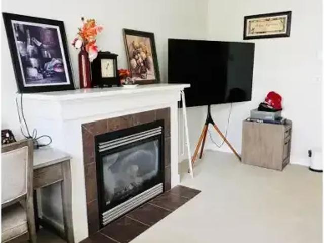 For Rent 4 Bedroom Townhouse Langley BC DLS102306732