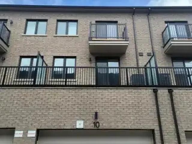 For Rent 4 Bedroom Townhouse Richmond Hill ON DLS102578895