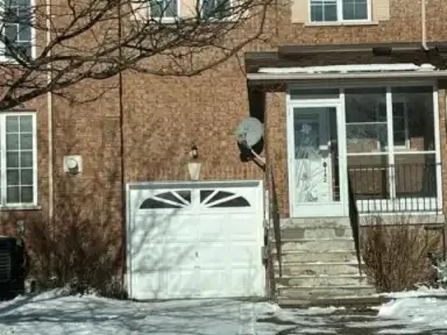 For Rent 4 Bedroom Townhouse Richmond Hill ON DS102794965
