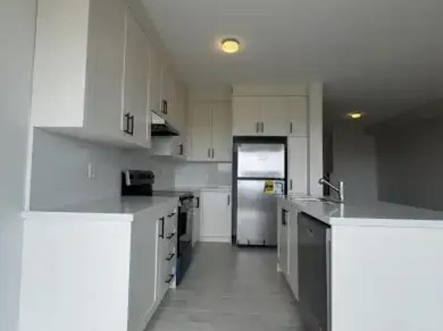For Rent 4 Bedroom Townhouse Richmond Hill ON DS102272560