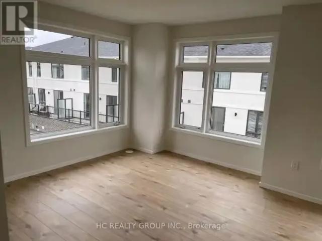 For Rent 4 Bedroom Townhouse Richmond Hill ON DS102272561
