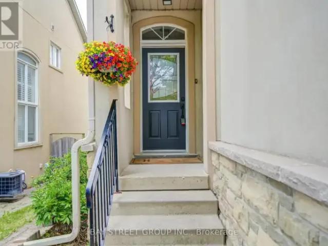 For Rent 4 Bedroom Townhouse Richmond Hill ON DS103542317
