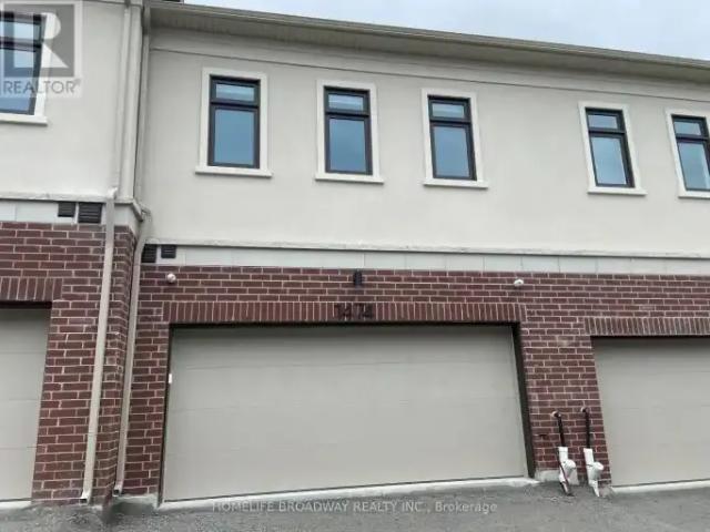 For Rent 4 Bedroom Townhouse Richmond Hill ON DS103958812
