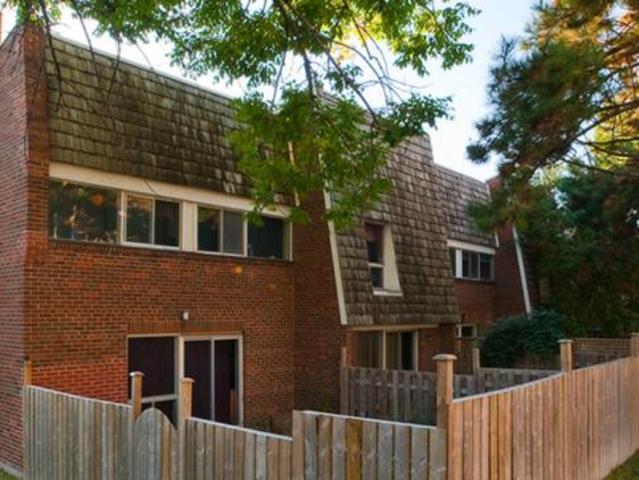 For Rent 4 Bedroom Townhouse Toronto ON DLS96585260