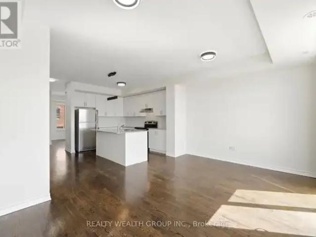 For Rent 4 Bedroom Townhouse Vaughan ON DS101827967