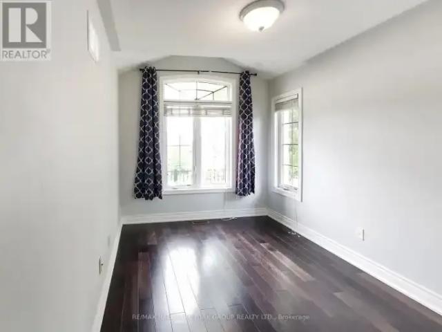 For Rent 4 Bedroom Townhouse Vaughan ON DS102518978