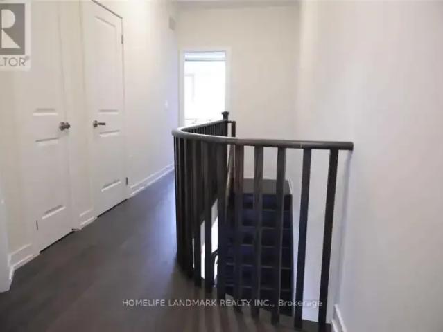 For Rent 4 Bedroom Townhouse Vaughan ON DS102587576