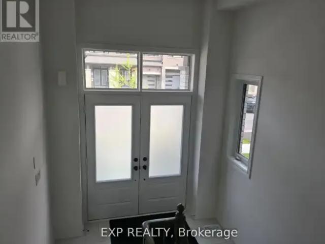 For Rent 4 Bedroom Townhouse Vaughan ON DS102883706