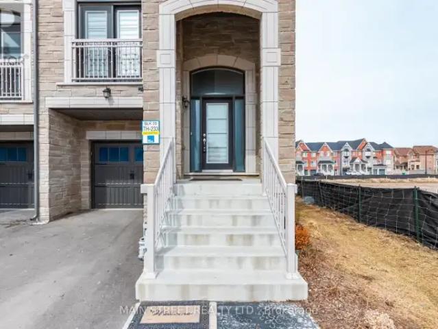 For Rent 4 Bedroom Townhouse Vaughan ON DS103542346