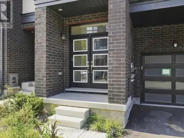 For Rent 4 Bedroom Townhouse Vaughan ON DS105505974