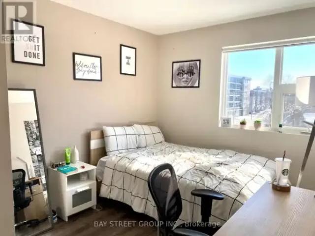 For Rent 4 Bedroom Townhouse Waterloo ON DLS101877548