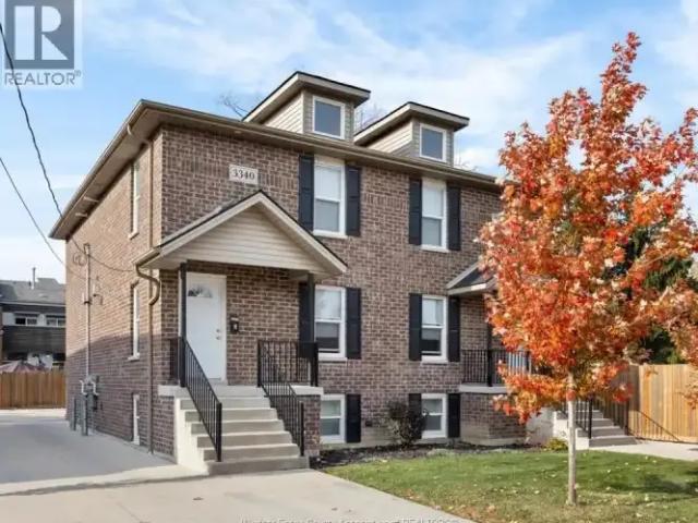 For Rent 4 Bedroom Townhouse Windsor ON DLS101877806