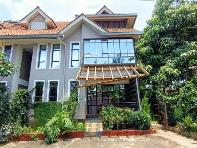 For Rent: 4 Bedrooms Townhouse With Dsq, Kiambu Road Thindigua, Cianda, Kiambu | 4 Beds, 4 Baths Ref: 57421 Kenya Property Centre KPC