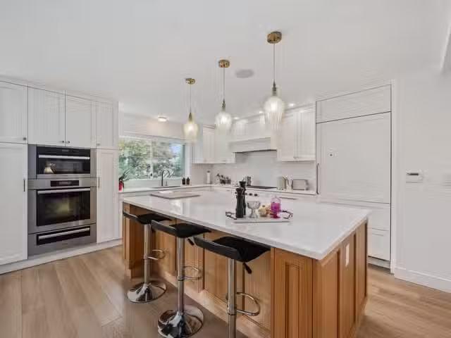 For Rent! 4 BR House for rent in West Vancouver, West Vancouve.