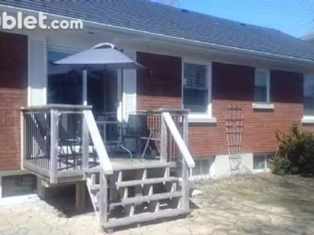Charming 4 BR 930 Room for rent in South Keys