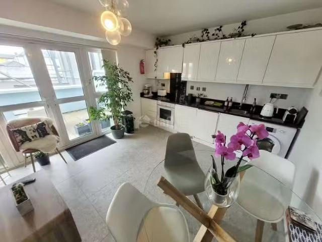 Just in! 4 Cuirt Na Tra, 204 Upper Salthill, Galway City Centr.