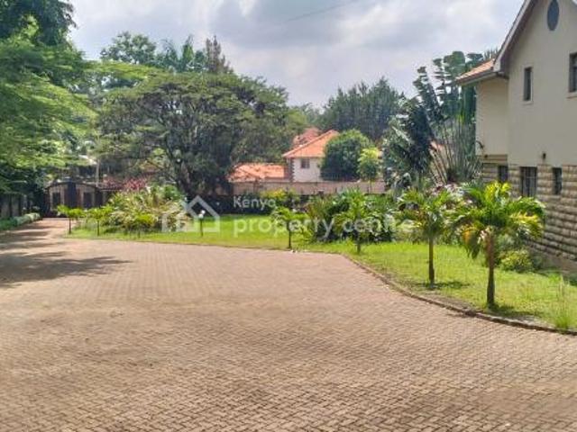 For Rent: 5 Bedroom Ambassadorial House, Runda, Westlands, Nairobi | 5 Beds, 6 Baths Ref: 38041 Kenya Property Centre KPC