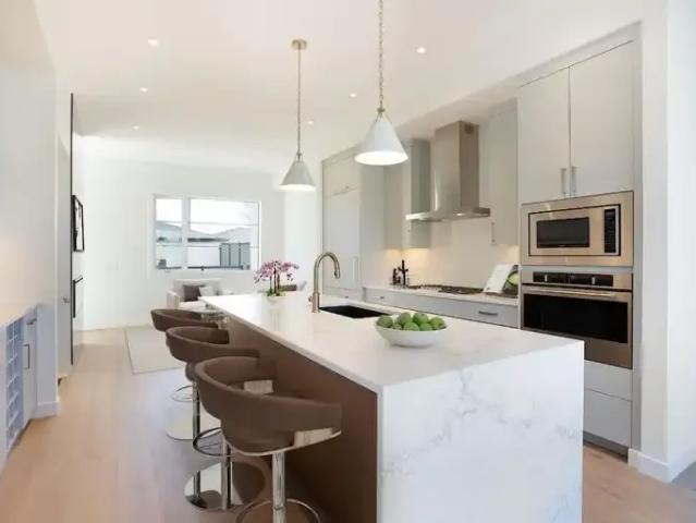 For Rent 5 Bedroom Apartment Calgary AB DS103151461