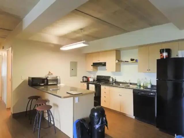 For Rent 5 Bedroom Apartment Waterloo ON DS103322131