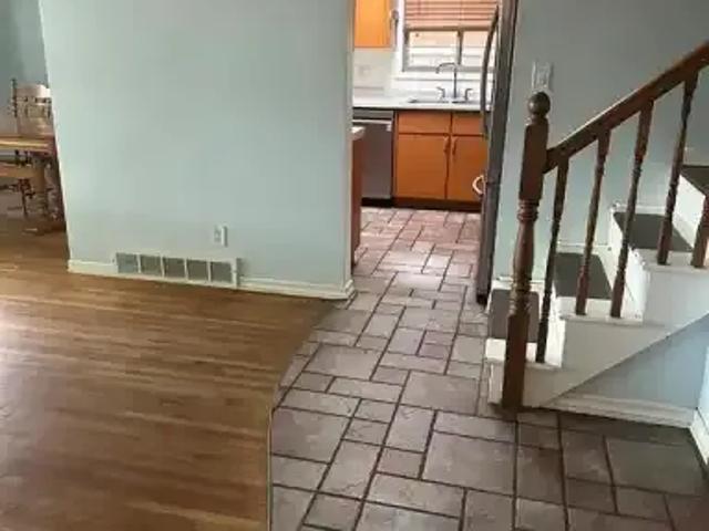 For Rent 5 Bedroom Apartment Windsor ON DS103487779