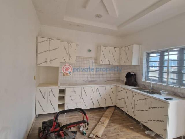 For rent: 5 bedroom Detached Duplex Omole Phase 2 Ojodu Lagos PID: 7PBPXQ | Private Property Nigeria