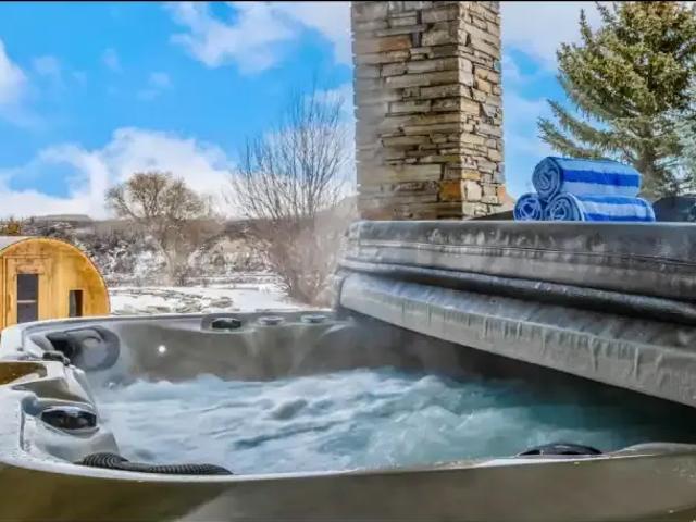 For Rent 5 Bedroom House Calgary AB DLS101638529