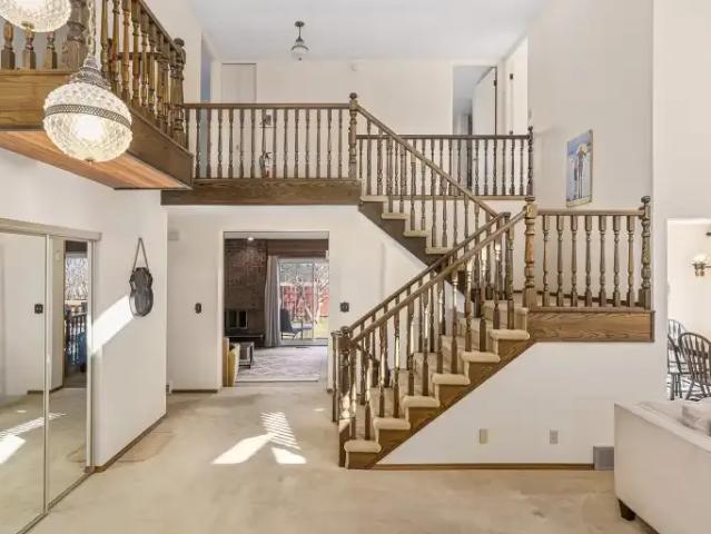 For Rent 5 Bedroom House Calgary AB DLS103011812