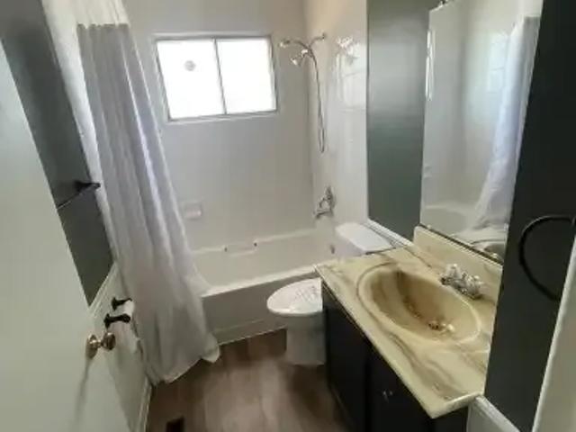 For Rent 5 Bedroom House Calgary AB DLS104434334