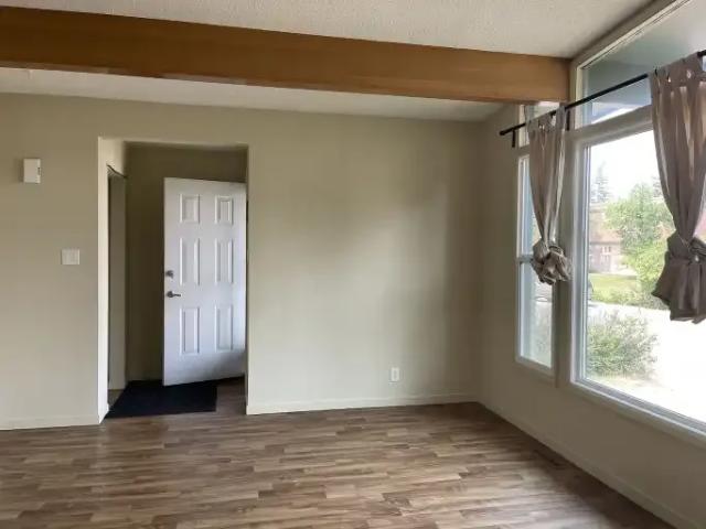 For Rent 5 Bedroom House Calgary AB DS103695106