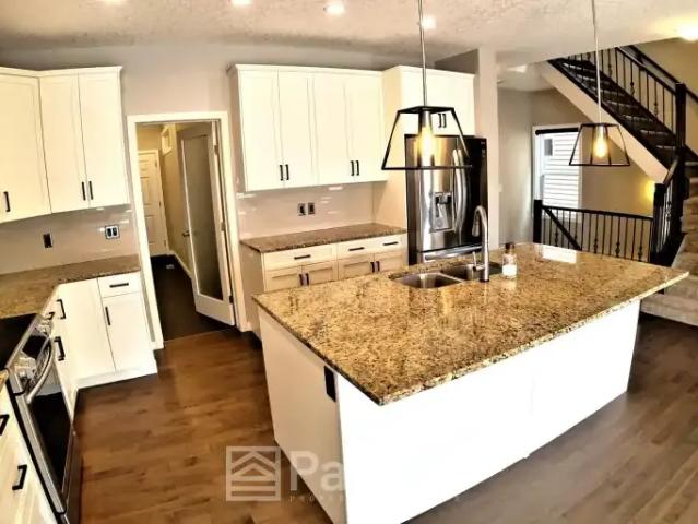 For Rent 5 Bedroom House Calgary AB DS104470746
