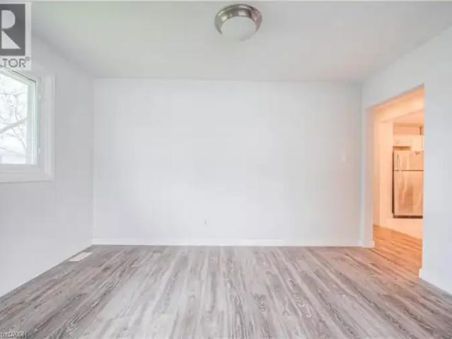 For Rent 5 Bedroom House Cambridge ON DS103151783